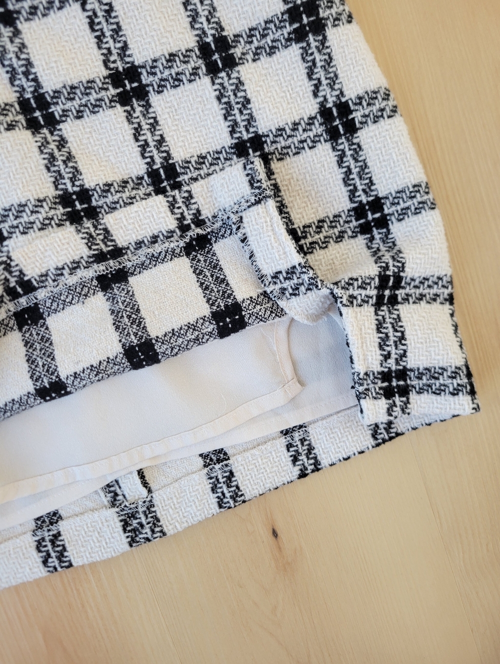 Altar’d State Aula Ivory Black Check Knit Skirt Women’s XS Plaid Preppy Tweed - Picture 2 of 7